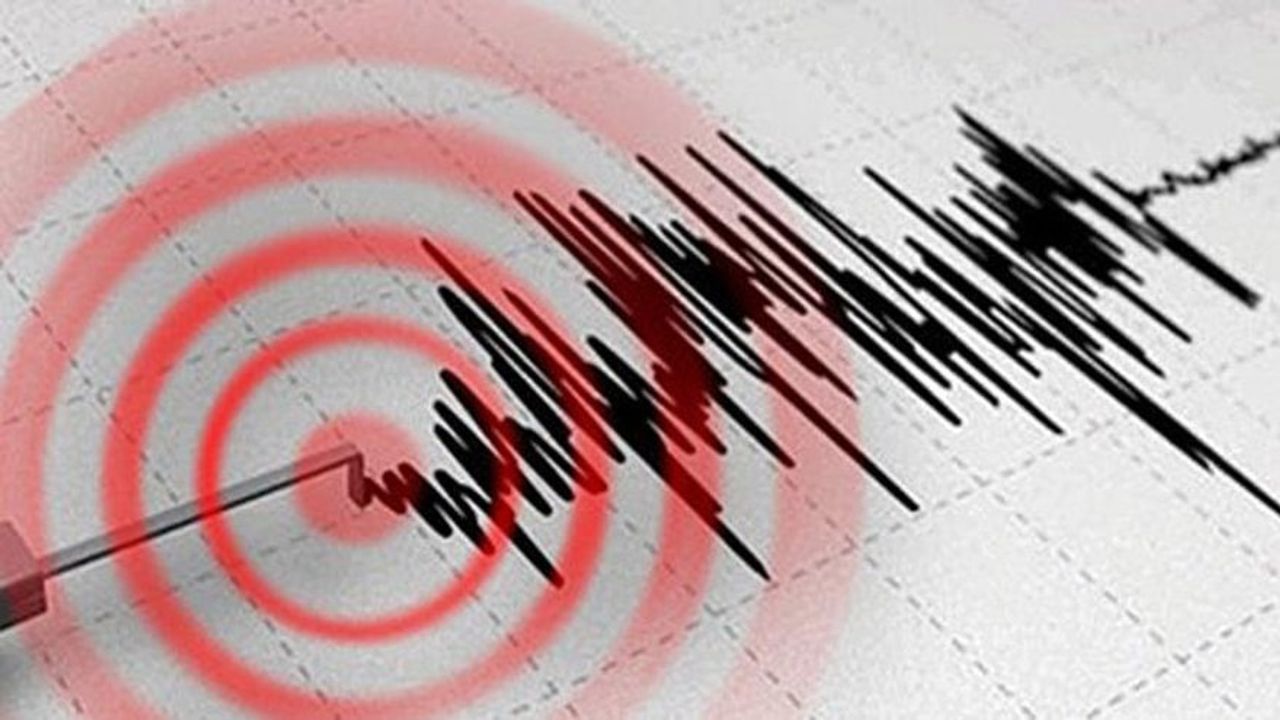 Son Dakika: İzmir'de Şiddetli Deprem