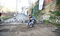 Çayırova'da Belediye Ekiplerinin Yol Mesaisi