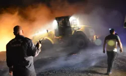 Ankara'da Terkedilmiş Çöplükte Korkutan Yangın: İtfaiye Zamanında Müdahale Etti