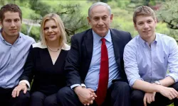 Skandal Patladı! Netanyahu'nun Oğlu İngiltere'de Kimliğini Gizleyip Sahte İsimle Daire Aldı!