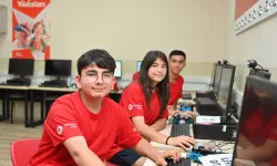 "Yapay Zeka Yıldızları" Cenevre'de Büyük Başarıya İmza Attı