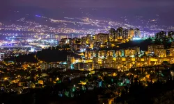 İzmit’te Çatılardaki Baz İstasyonları Depremde Büyük Risk Taşıyor