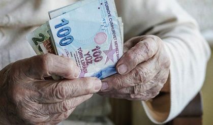 Emeklilere 100. Yıl İkramiyesi Geliyor: Tüm Emeklilere 5000 TL İkramiye