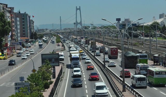Kocaeli'de Araç Sayısında Büyük Artış: 500 Binin Üzerinde Araç Trafikte!