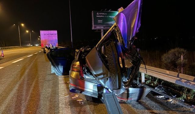 Polis Arabası Tıra Çarptı: 1 Kişi Hayatını Kaybetti
