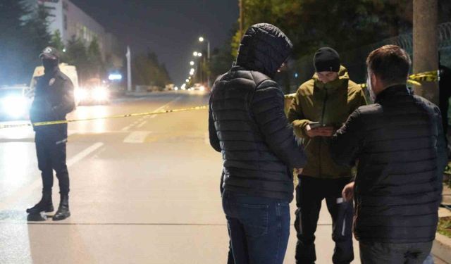 Fabrikada Rehin Alınan Kişilerin Aileleri Bekleyişini Sürdürüyor