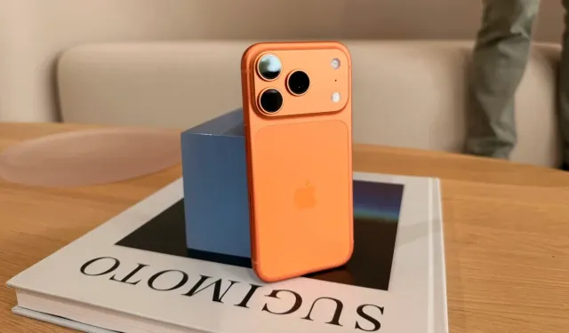iPhone 18 Pro Yarı Şeffaf Tasarımla Geliyor: Apple’dan Radikal Bir Yenilik