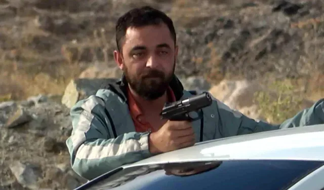 Aksaray’da 7 Saatlik İntihar Girişimi Gerilimi: Arkadaşının Cesur Hamlesi Genci Hayata Döndürdü