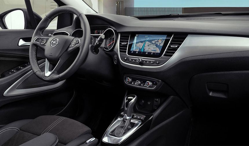Opel'den Sıfır Kilometre Araç Sahibi Olma Fırsatı: 400.000 TL'ye Yeni Araç Teklifi